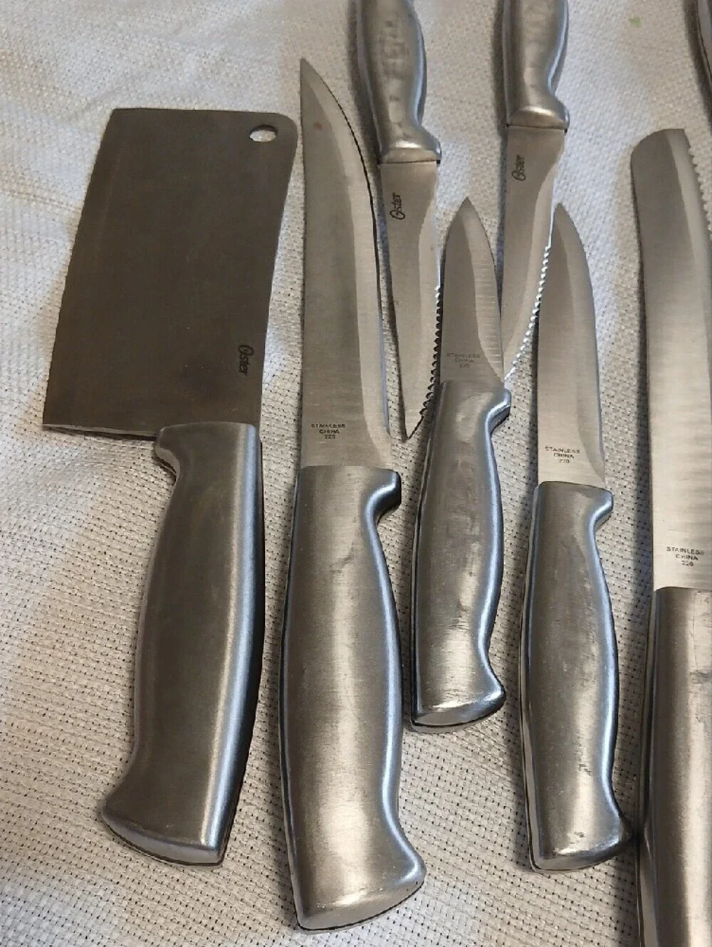 Oster All-Metal Knife Set in Silver with Sharpener 17 Pieces